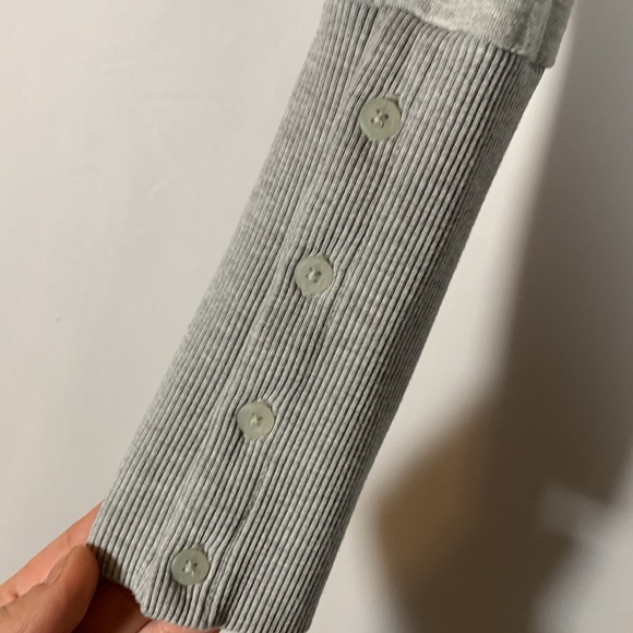 Nike Dri-Fit Grey Cropped Sweater - Picture 3 of 7